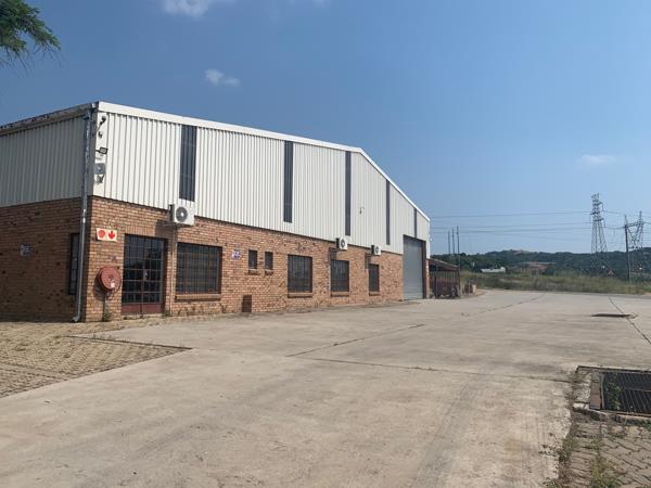 1 445  m² Industrial space