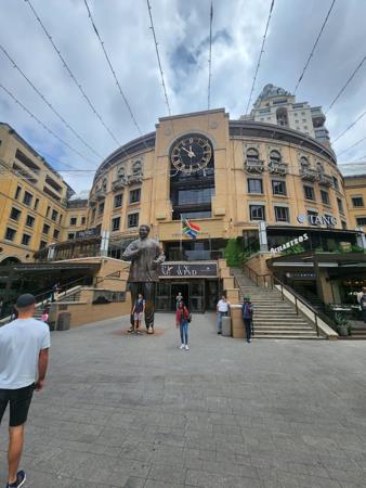 2 000  m² Office Space