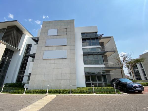 536 m² Office Space