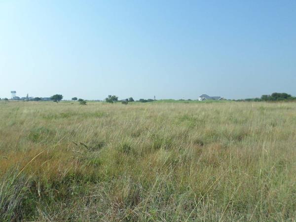 757 m² Land