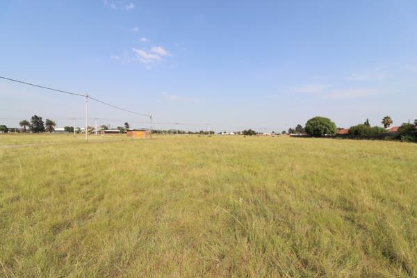 1 640 m² Land