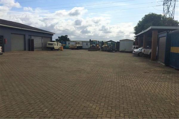 2 500  m² Commercial space