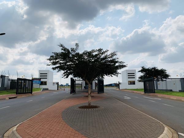 2 293 m² Land