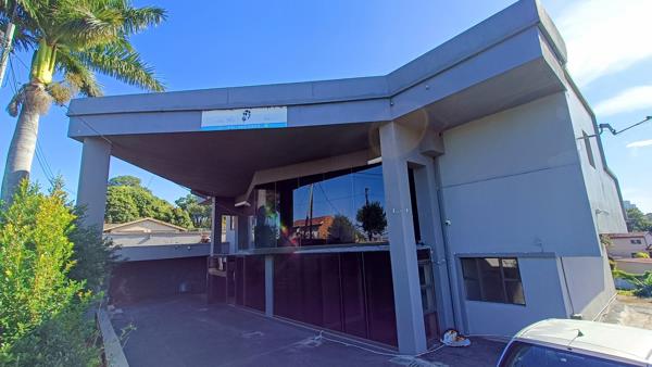 100  m² Commercial space