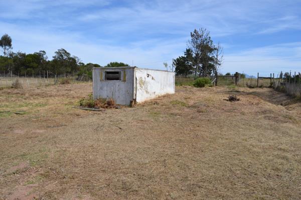 2 241 m² Land