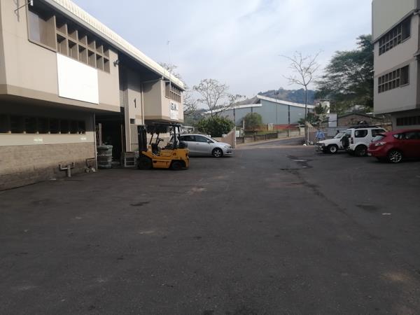 368  m² Industrial space