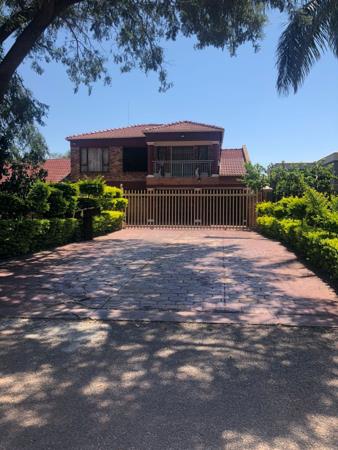 6 Bedroom House