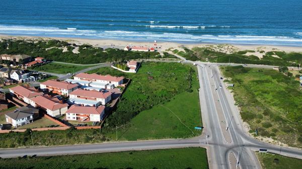 8 648 m² Land