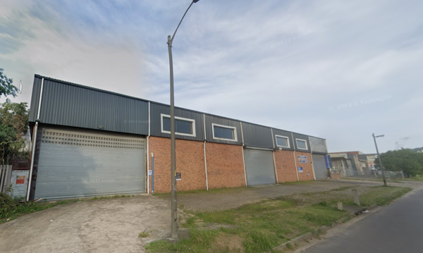 7 000  m² Industrial space