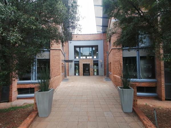 30 000  m² Office Space