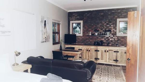 1 Bedroom Garden Cottage