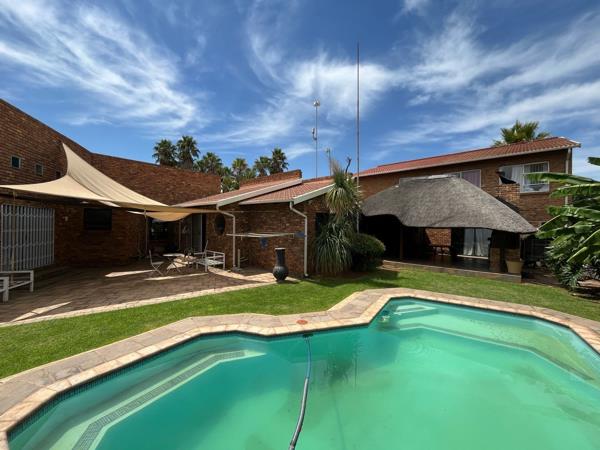 8 Bedroom House
