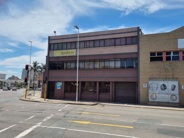 2 000 m² Commercial space