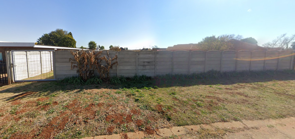 942 m² Land
