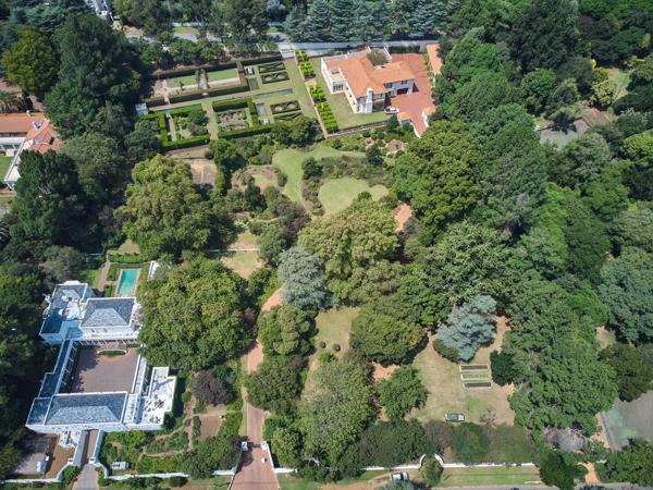 9 Bedroom House
