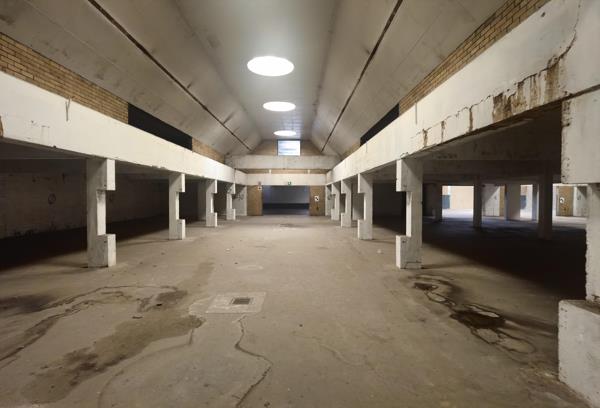 6 000  m² Industrial space