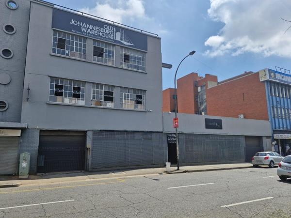 1 600  m² Industrial space