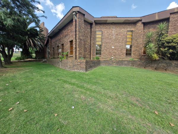 1 090  m² Industrial space