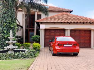House in Blue Valley Golf Estate