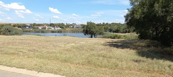 1 163 m² Land