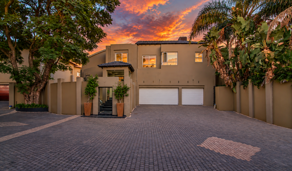 5 Bedroom House