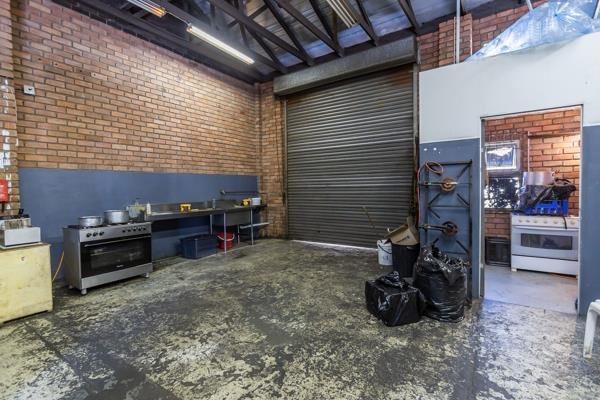 100  m² Commercial space