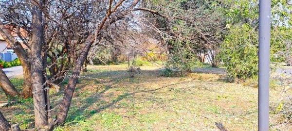 893 m² Land