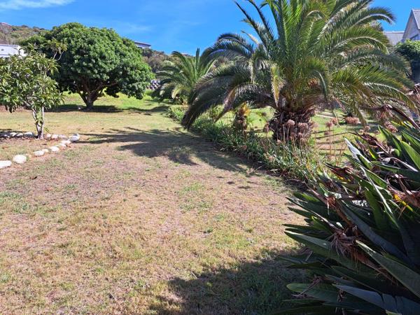 585 m² Land