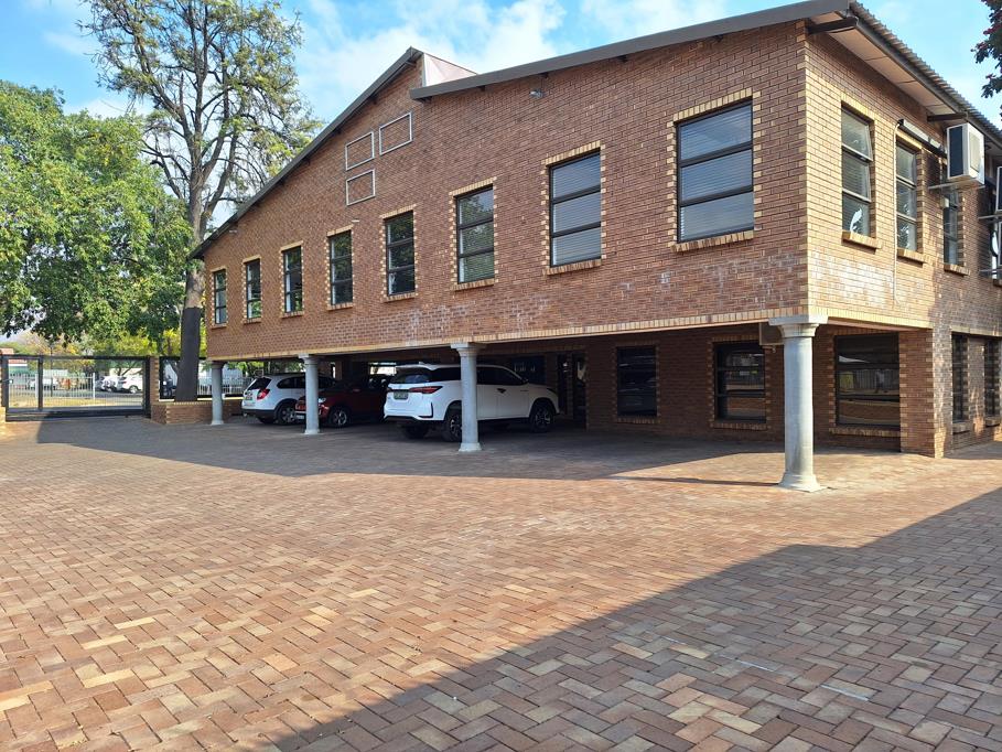 800 m² Commercial space