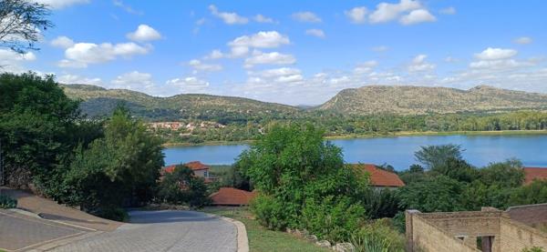 1 677 m² Land