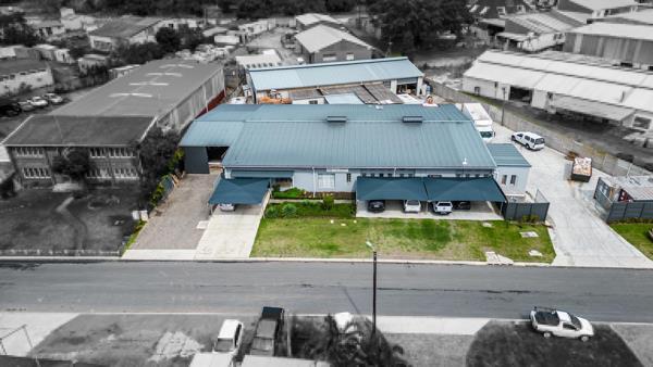 1 382  m² Commercial space