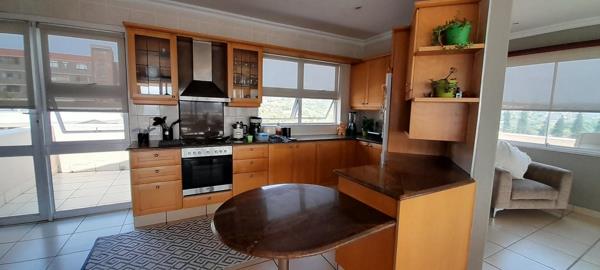 3.5 Bedroom Apartment