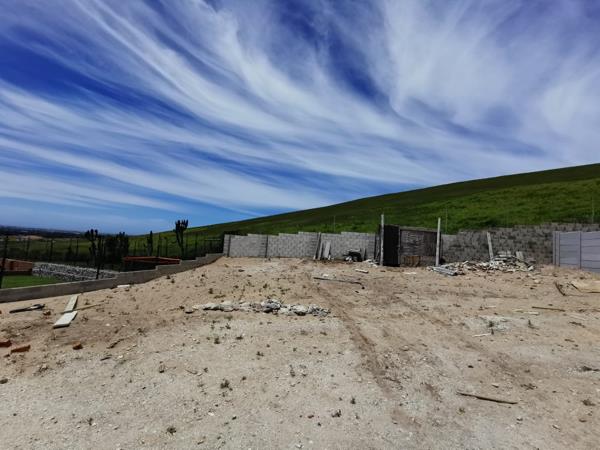 615 m² Land