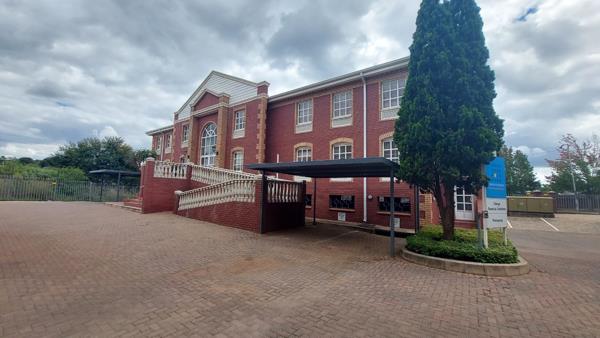 714 m² Commercial space