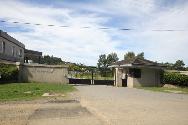 749 m² Land