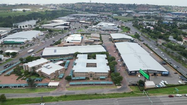 4 740  m² Commercial space