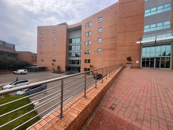 15 905  m² Commercial space