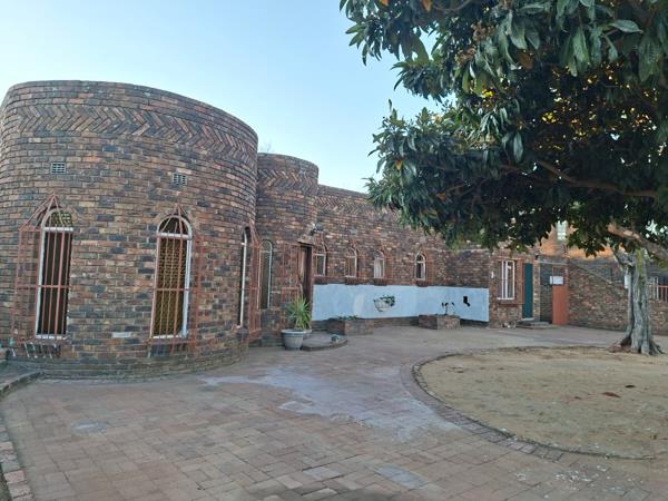 10 Bedroom House