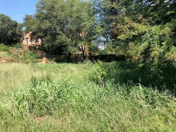 2 202 m² Land