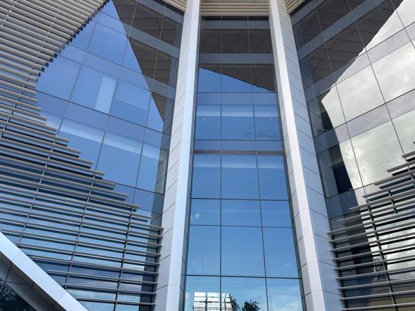 448  m² Commercial space