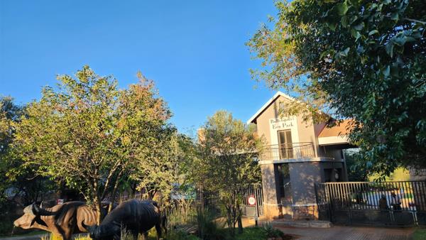 1 067 m² Land