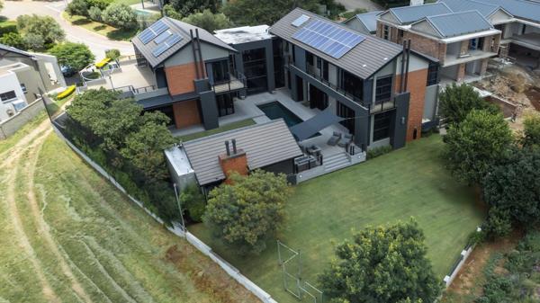 5 Bedroom House