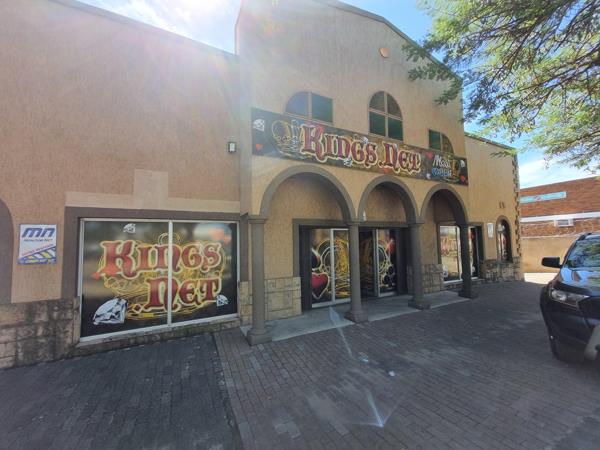 300  m² Commercial space