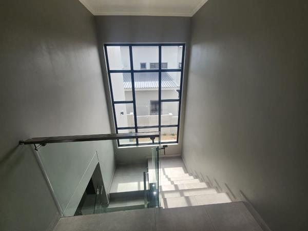 Photo of 4 Bedroom House in Roodeplaat