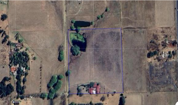 4.3 ha Smallholding