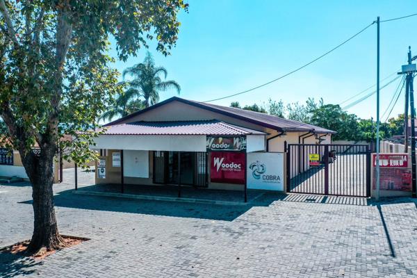 673  m² Commercial space