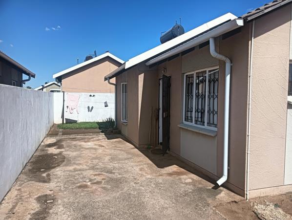 2 Bedroom House