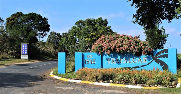 1 650 m² Land