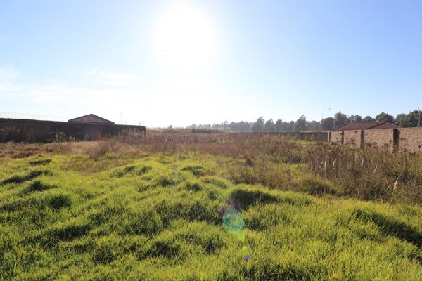 880 m² Land