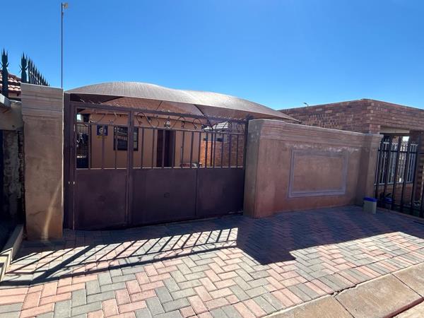 2 Bedroom House